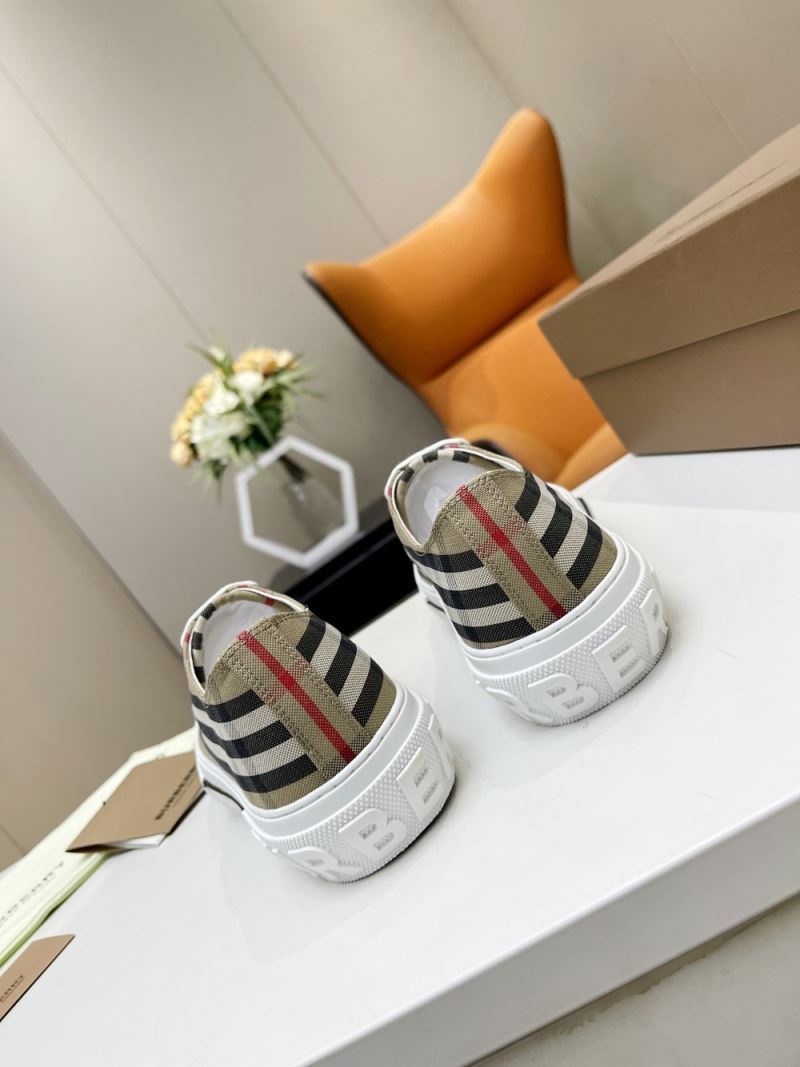 Burberry Low Shoes